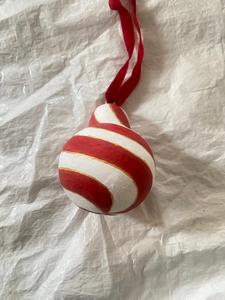 Kashmir Handmade Paper Mache Christmas Hanging Bauble Eco-Friendly Paper Mache Christmas <b>Tree</b> <b>Ornament</b> Hand-Painted Red & White - Product Image 4