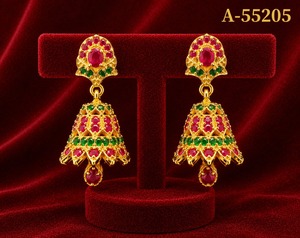 Boucles d'oreilles pendantes Jhumka plaquées or, aspect rubis et émeraude, en laiton, pour femme, idéales pour les fêtes et mariages, fabriquées en Chine - Product Image 1