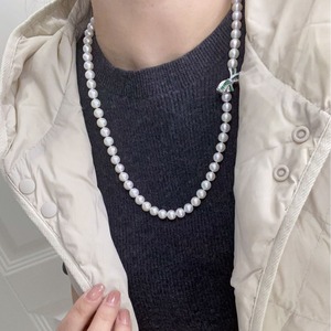 Collar de Plata S925 con Colgante de Perla de Agua Dulce Edison 2025, 13-14 mm, Redonda, con Luz Intensa, Ligeramente Imperfecta - Product Image 4