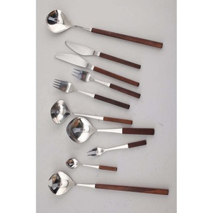 Excelente Juego de Cubiertos de Acero Inoxidable de Diseño Moderno con Mango Negro Mate, Juego de Cubiertos de Lujo de Alta Calidad - Product Image 2