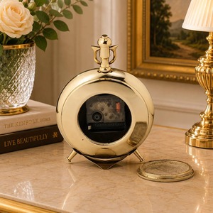Reloj de Escritorio Circular de Latón con Números Romanos, Movimiento de Cuarzo, Silencioso, sin Tictac, con Sonido de Campana a las Horas, Diseño Tradicional - Product Image 5