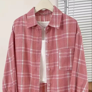 เสื้อเชิ้ตผู้ชายแขนยาวแฟชั่นลำลอง ผ้าทวิลล์ย้อมสีแบบคลาสสิก เนื้อผ้าระบายอากาศ น้ำหนักเบา เป็นมิตรกับสิ่งแวดล้อม ติดกระดุม - Product Image 1