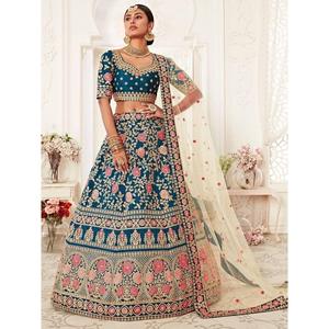 Precioso Lehenga Choli de Seda Bordado en Azul Turquesa, Semi-Hecho a Mano, para Novia, de Zeel Clothing - Product Image 5