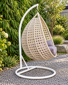 Fauteuil suspendu en rotin d'extérieur avec coussins gris, balançoire contemporaine pour une personne - Product Image 2