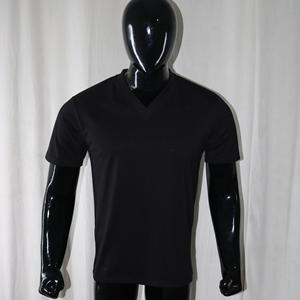 Camiseta negra de cuello en V, de gramaje pesado (300 GSM), estilo streetwear, 100% algodón, tallaje americano, estampado completo, URBAN PRODUCTION - Product Image 2