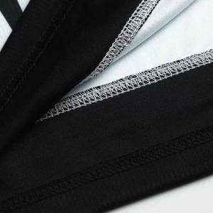 Uniforme de basket-ball personnalisé de conception haut de gamme, nouveau style, uniforme de basket-ball fabriqué en polyester à 100 %, fabriqué au Pakistan - Product Image 5