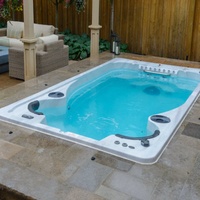Piscine de nage à contre-courant hors sol en acrylique 5,8 m 6,3 m de long Piscine portable en fibre de verre Piscine de nage à contre-courant Jacuzzi Prix de la piscine à contre-courant