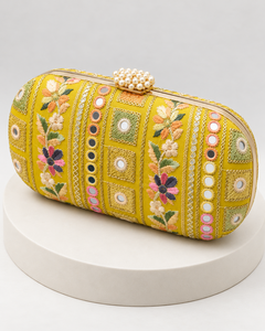 Pochette de Soirée de Luxe Jaune Brodé à Motif Géométrique, Sac à Main Ovale avec Accent de Perles pour Fêtes et Mariages - Product Image 3