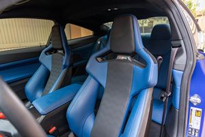 BMW M4 Competition xDrive Coupé 2025 Original, Listo para Envío a Todo el Mundo - Product Image 2