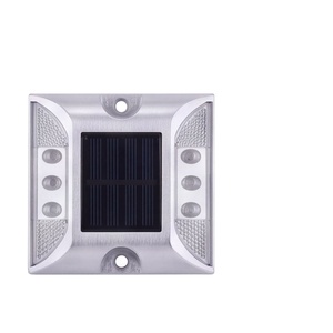 Marqueur de sécurité routière solaire en alliage d'aluminium réfléchissant œil de chat IP68 pour entrées de autoroutes - Vente en gros - Product Image 1