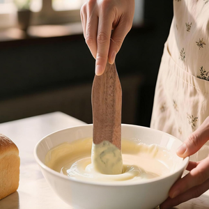 Spatule fine à long manche et fouet à pâte en bois de teck naturel pour la pâtisserie et la cuisine, vente en gros du Vietnam - Product Image 3