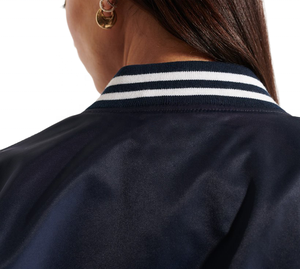 Chaquetas universitarias de satén de alta calidad para mujer, chaqueta de béisbol de invierno con logotipo estampado personalizado, apliques de estilo Letterman de talla grande - Product Image 5