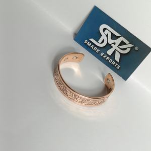 Bracelet manchette traditionnel en cuivre gravé magnétique, motif floral, artisanat métallique, ajustable, Kada en cuivre thérapeutique - Product Image 5