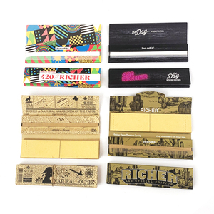 Papier à rouler en chanvre biologique 13g, format King Size Slim, avec gomme arabique 100%, personnalisable avec logo et marque privée, pour emballage de marque premium. - Product Image 5