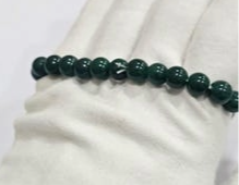 สร้อยข้อมือลูกปัดหินออนิกซ์สีเขียวธรรมชาติ-8 มม. ยืดได้ ใส่ได้ทั้งชายหญิง ของขวัญเครื่องประดับสำหรับงานหมั้นสุดโรแมนติก - Product Image 4