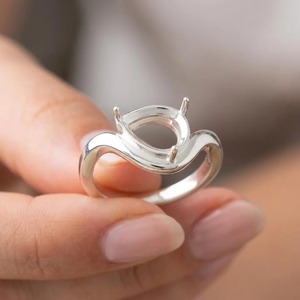 Bague de fiançailles semi-montée en argent sterling 925, taille poire 8x6mm, style East West Bypass, à 3 griffes, pour pierre précieuse non montée - Product Image 1