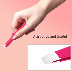 Pinza para Cejas con Logotipo Personalizado a Precio de Fábrica, Punta Puntiaguda, Acero Inoxidable, Ecológica, Ligera, Diseño en Forma de Corazón - Product Image 3