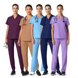 Conjunto de Uniformes Médicos Unisex de Algodón y Poliéster, Color Beige, Cuello en V, Manga Corta, con Lazo para Estetoscopio y Bolsillo para Detección de Agujas - Product Image 4
