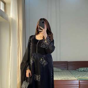 Conjunto de traje de fiesta para mujer de diseñador con trabajo de diamantes - Product Image 6