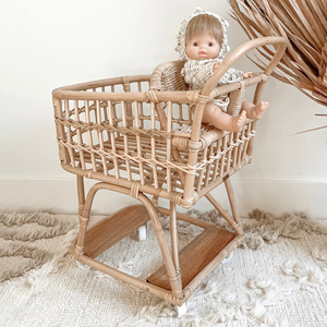 Carrito de Compras de Juguete de Ratán Natural con Ruedas y Asa, Carrito de Supermercado para Niños - Product Image 1