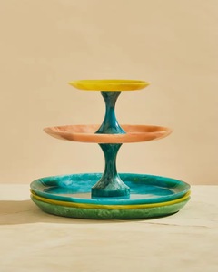 Support à gâteau en résine à 3 niveaux, fait main, multi-couches, rond, à bords festonnés, pour présentation de desserts - Product Image 1