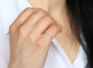 Anillo Clásico de Oro Amarillo con Diamante para Mujer, Corte Brillante Redondo, Piedra Natural, Anillo de Boda, 0.11 Quilates - Product Image 4