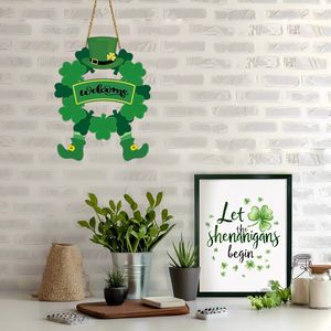 Decorazioni da parete per la festa di San Patrizio, ghirlanda in legno per porta d'ingresso con trifoglio, leprechaun con cappello a cilindro e piedi, decorazioni da appendere - Product Image 2