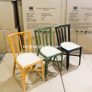 Chaises en rotin faites à la main pour enfants, idéales pour mariages, fêtes d'anniversaire, événements, baby showers et décorations de location pour fêtes. - Product Image 3