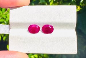 พลอยทับทิมรูปไข่ธรรมชาติ รับรองคุณภาพจากโมซัมบิก สีแดง สำหรับทำเครื่องประดับ คุณภาพสูง - Product Image 1