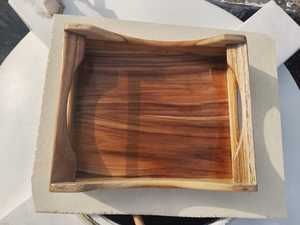 ถาดเสิร์ฟไม้สักทำมือแบบมีหูจับ ดีไซน์เฉพาะตัว รุ่นใหม่ล่าสุด: ของตกแต่งครัวสไตล์เรียบง่ายสำหรับถาดเสิร์ฟอเนกประสงค์ - Product Image 2
