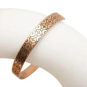 Artisanal Polished <b>Copper</b> Crystal Embellished <b>Screw</b> Oval Bracelet Fashionable Metal Jewelry Exquisite Design - Product Image 5