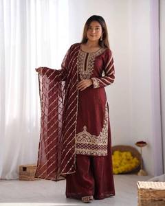 Última Colección de Salwar Kameez Pakistaní para Mujer con Adornos Elaborados y Estilo Clásico a los Mejores Precios - Product Image 3