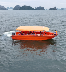 Bateau de sauvetage en polyéthylène rotomoulé 8,5 m |   Rec. Moteur hors-bord 200-300 CV |   Capacité de 1300 kg |   Personnaliser les fonctionnalités - Product Image 1