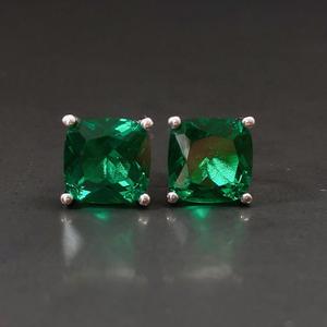 ต่างหูมรกตทรงสี่เหลี่ยมประดับเพชรพลอยประจำเดือนพฤษภาคม ของขวัญวันเกิดคริสต์มาสสำหรับผู้หญิง - Product Image 2