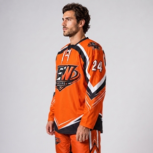Jersey de hockey sobre hielo duradero hecho con tela de primera calidad que ofrece un ajuste cómodo y un rendimiento confiable en el campo de juego. - Product Image 3