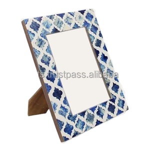 Beau cadre photo en métal moderne par Z Crafts Vente en gros Cadres photo en résine et bois récupéré - Product Image 1