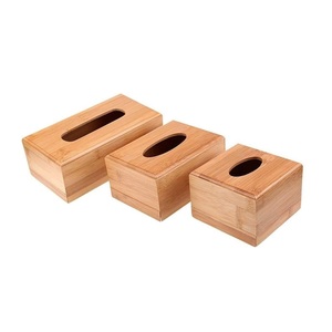 Caja de pañuelos de madera, forma rectangular, diseño Wabi Sabi hecho a mano, acabado natural, estética moderna, almacenamiento para artículos de escritorio. - Product Image 4