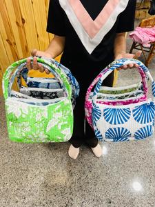 Sac à main matelassé en coton floral unique, sac fourre-tout réutilisable en tissu, sac à bandoulière doux et rembourré pour femme, sac à main personnalisé avec impression, idéal pour un cadeau - Product Image 6