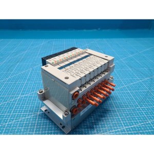 Válvula Solenoide SMC, Conjunto de Colector EX160-SDN1A, Unidad de Interfaz Serial DeviceNet, Usado como Equipo Semiconductores Legado - Product Image 2