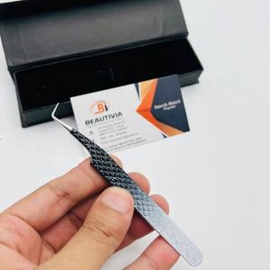 Pinzas de extensión de pestañas con purpurina de dos tonos de acero inoxidable con empuñadura de diamante de 90 grados personalizadas - Product Image 4