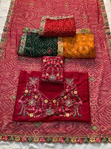 Sari con Estampado Bandhani de Diseñador y Borde Bordado |   Sari Étnico Tradicional Indio para Mujer |   Ropa Festiva para Fiestas - Product Image 5