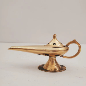 เตาเผาเครื่องหอมโลหะทันสมัย ดีไซน์หรูหรา สำหรับธูปหอม อโรมาเธอราพี และสร้างบรรยากาศผ่อนคลาย - Product Image 1