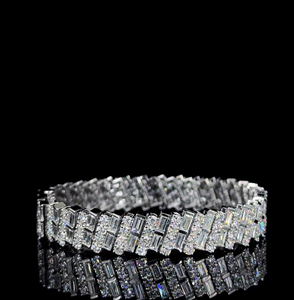 Bracelet tennis de luxe en or avec diamants taille baguette et taille rond – Bracelet élégant serti de diamants – Bijoux raffinés - Product Image 4