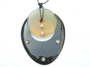 Collier pendentif rond en cristal de qualité supérieure, thème amour, fait main, bijoux de mariage - Product Image 6