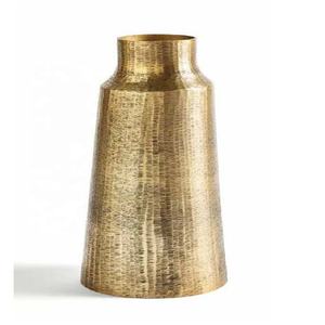 Jarrón de Flores de Aluminio Hecho a Mano de Estilo Europeo Moderno para Decoración de Hogar, Oficina y Sala de Estar - Product Image 3