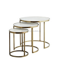 Ensemble de tables basses gigognes européennes modernes en métal noir doré thermolaqué avec plateau en marbre VISHAL HANDICRAFT Living