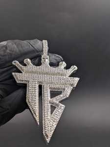 Pendentif fait main serti de diamants Moissanite VVS taille ronde, style Hip Hop, luxe, bling, personnalisé, unisexe - Product Image 4