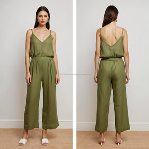 Conjuntos de Traje de Lino Blanco Elegante y Ecológico para Mujer de Nishat, Cuello en V, Manga Corta, Corte Regular, Vestidos, Camisa, Pantalones - Product Image 6