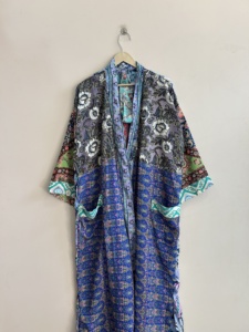 Robe kimono en soie imprimée douce, robe de chambre bohème en polysilk, kimono long - Product Image 6