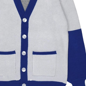 Cardigan en acrylique doux brodé du logo de la sororité ZPB, idéal pour les fraternités universitaires, les collèges et les écoles – Fabrication OEM/ODM - Product Image 6